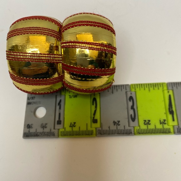 Set of 2 Christmas Holiday Napkin Rings Gold And Red - Picture 3 of 4
